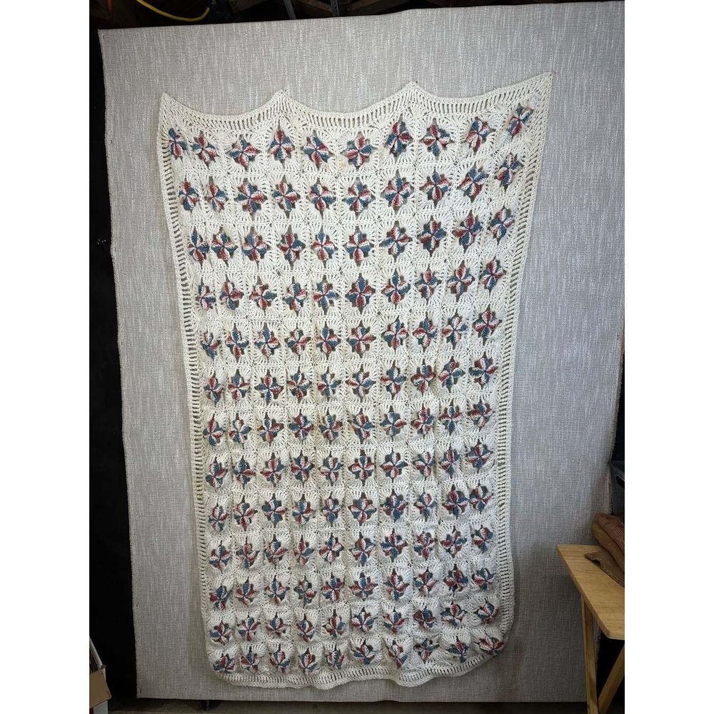 Vintage Hand Knitted Wool‎ Blanket Red White Blue Floral Granny Square Throw 003
